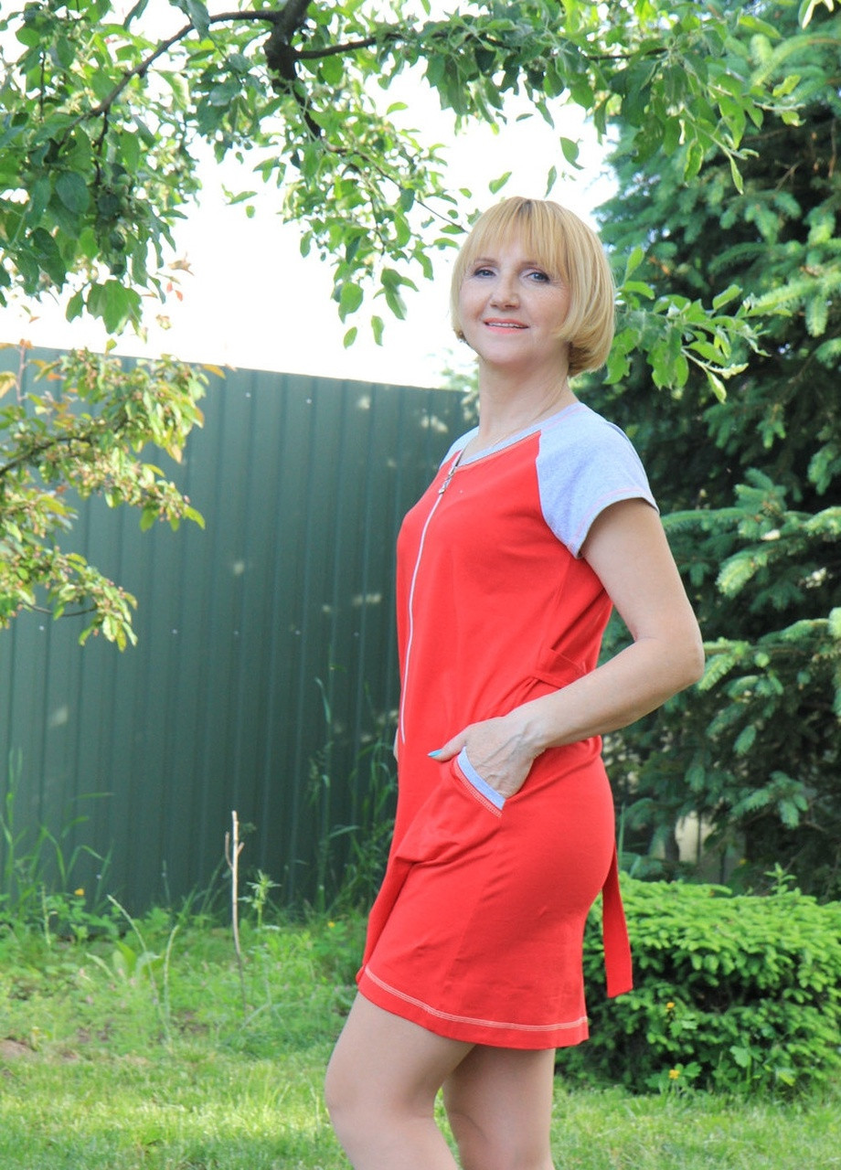 Красное домашнее яркий халат для женщин с пышной юбкой V.O.G. однотонное