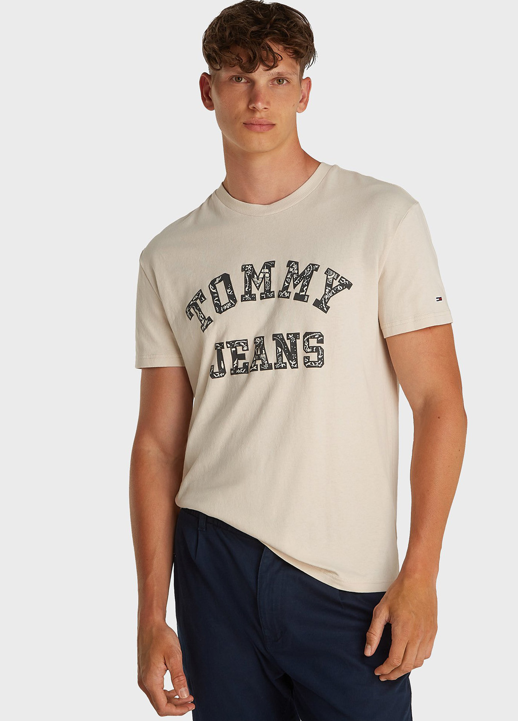 Бежевая футболка Tommy Jeans