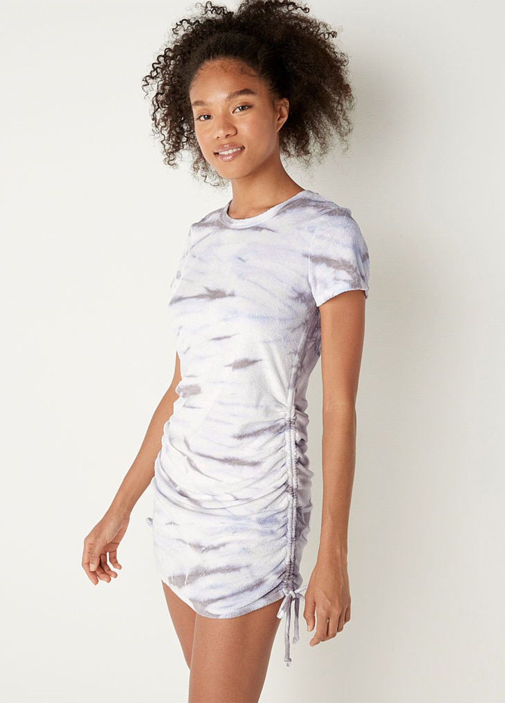 Светло-серое кэжуал платье платье-футболка Victoria's Secret с абстрактным узором