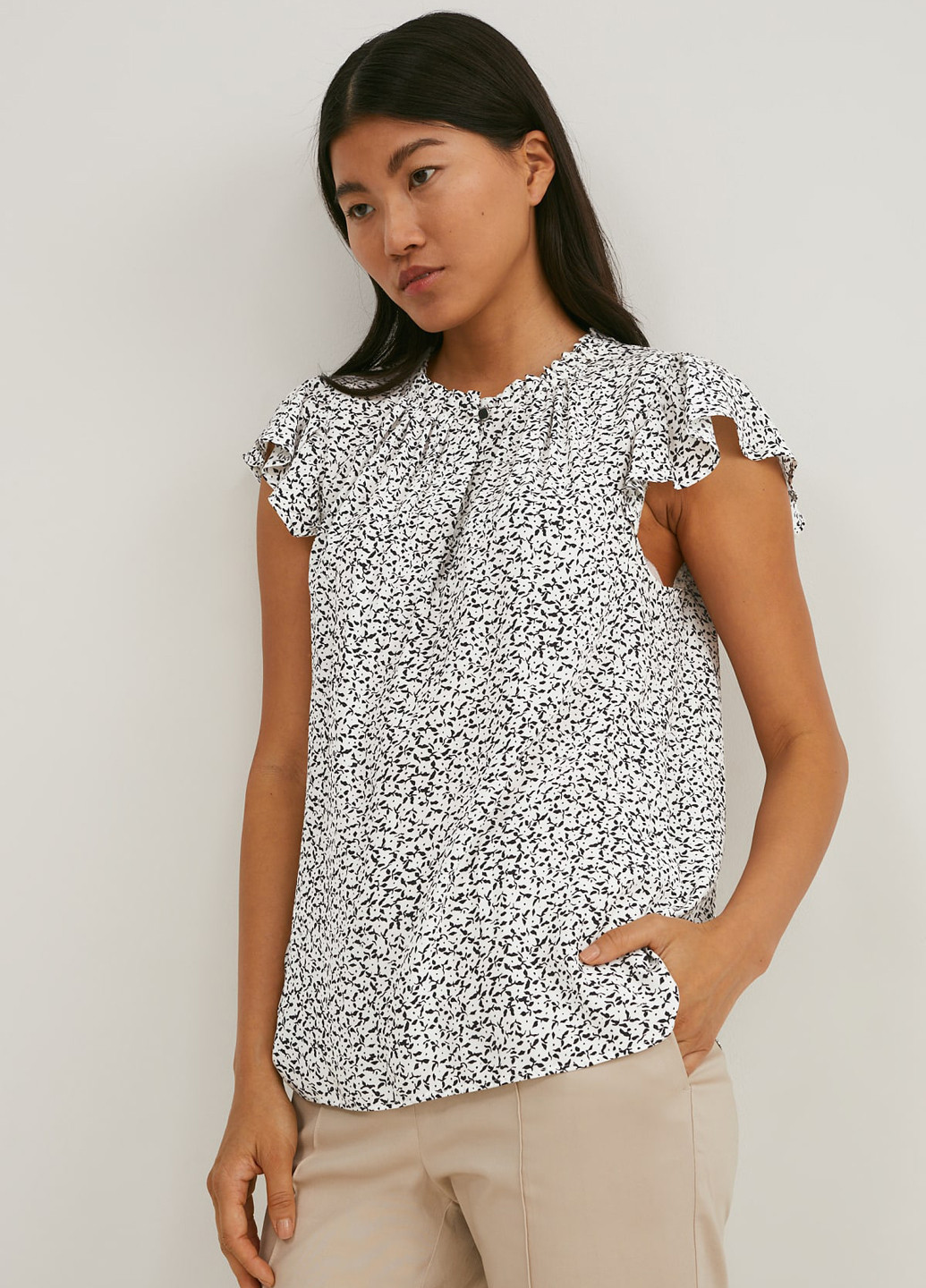 Чёрно-белую блуза C&A