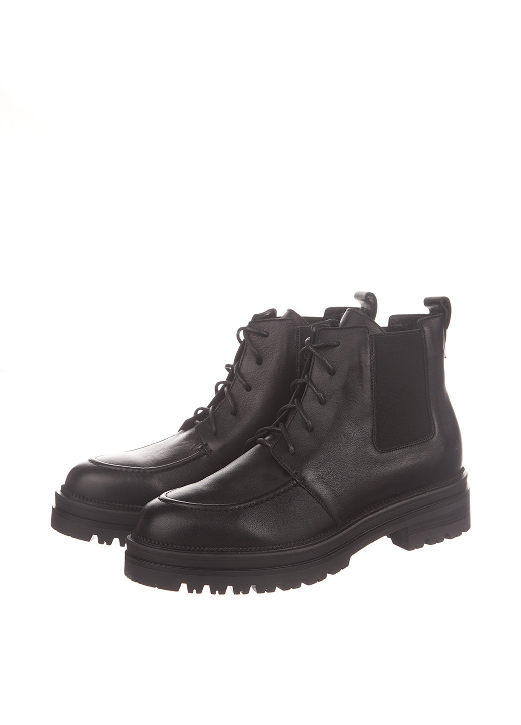 Осенние ботинки дезерты Ikos на тракторной подошве