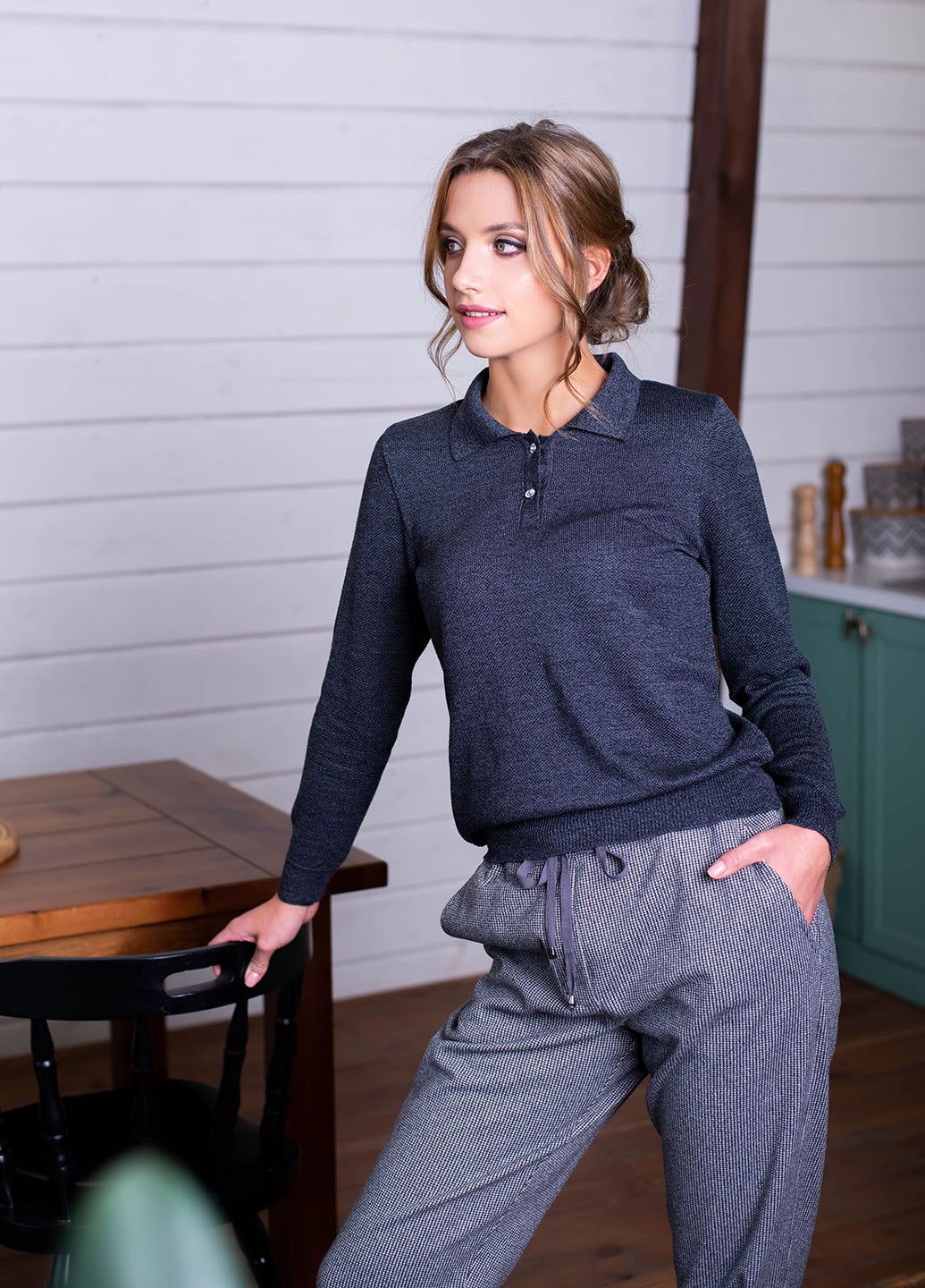 Серый демисезонный свитер Simple Wear