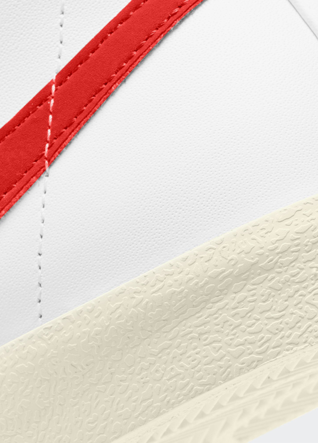 Білі кеди Nike BLAZER MID 77