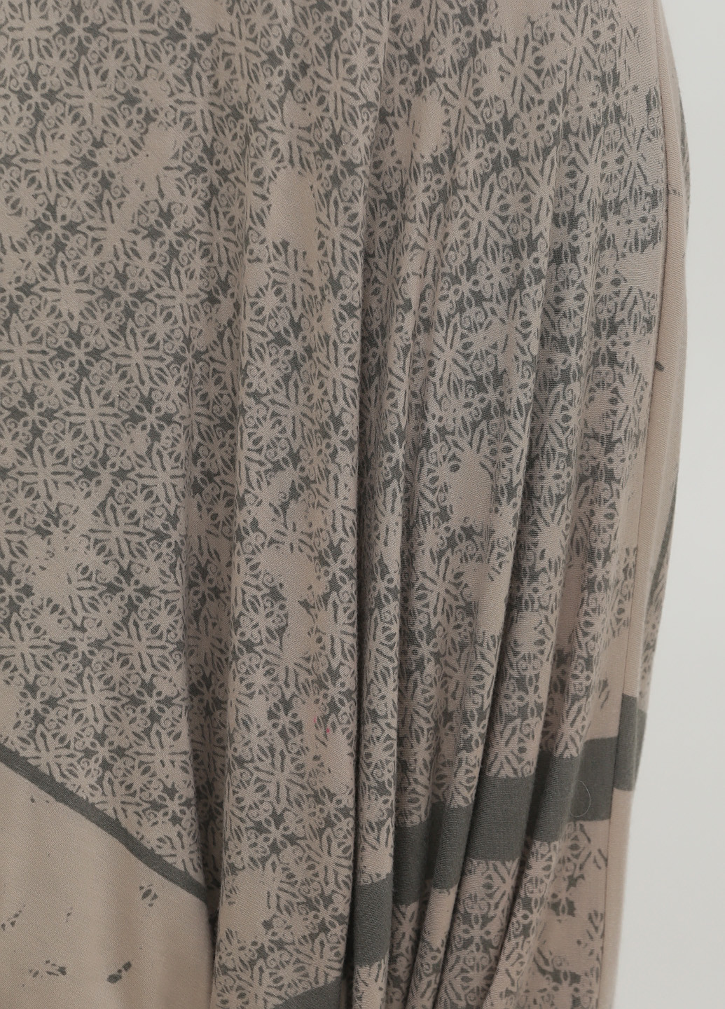 Серые кэжуал летние зауженные, укороченные брюки Maria Grazia Panizzi