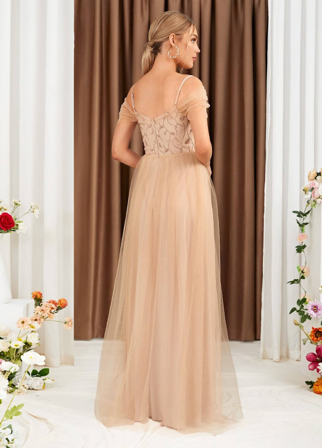 Светло-бежевое вечернее, праздничный платье с пышной юбкой SHEIN однотонное