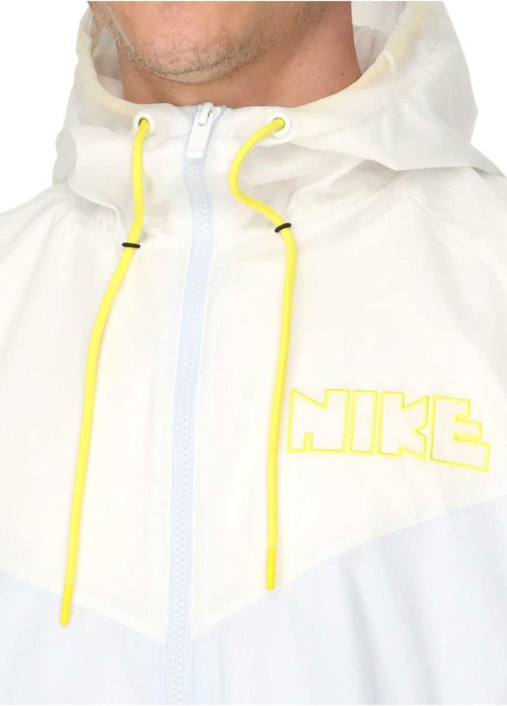 Світло-сіра демісезонна вітровка Nike WR WVN + LND JKT GX HD