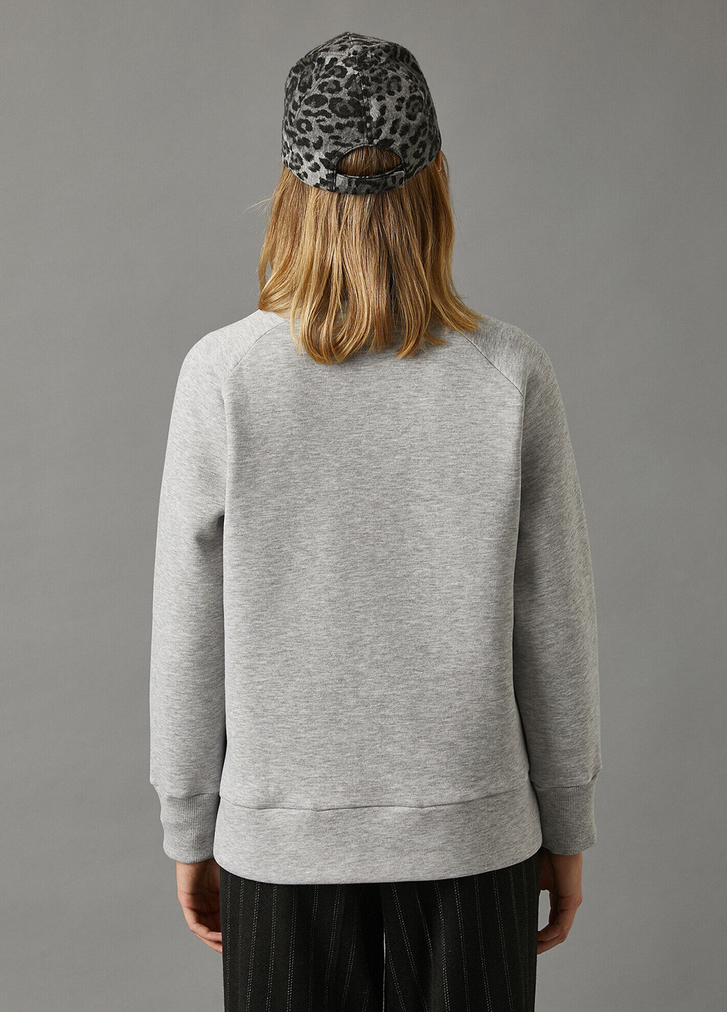 Светло-серый свитшот KOTON надпись без декора (252548171)