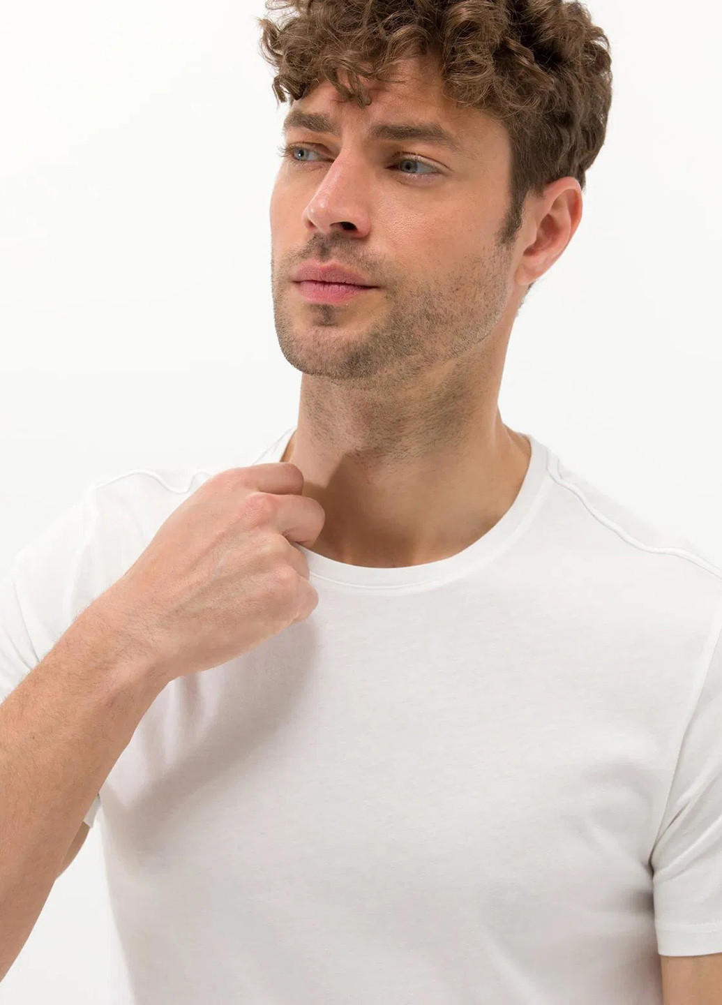 Белая футболка Pierre Cardin