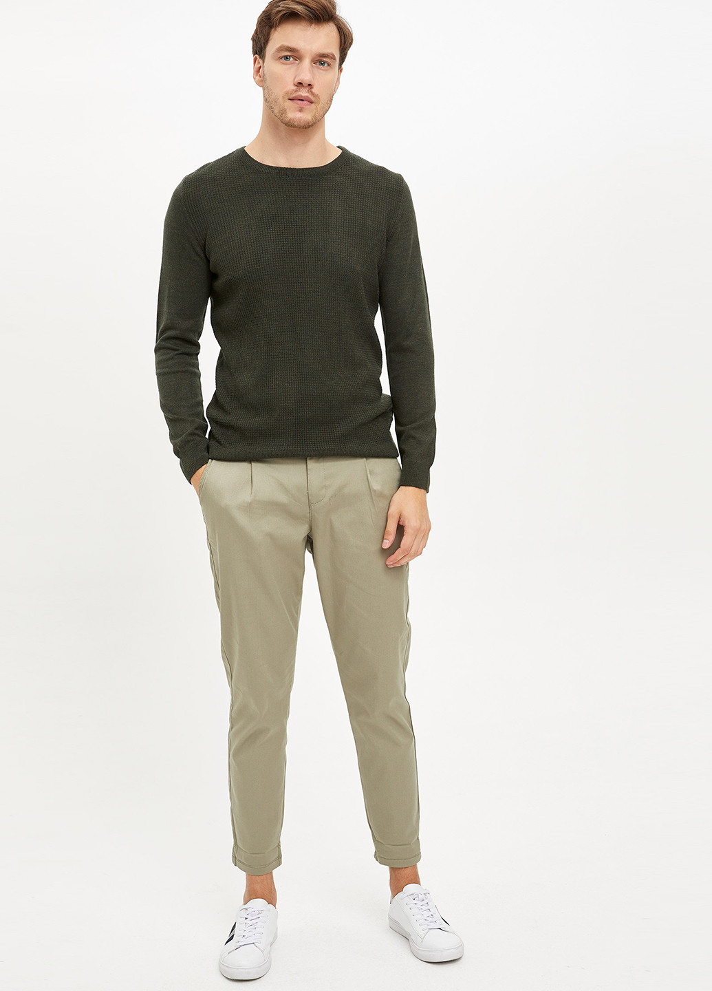 Оливковий (хакі) демісезонний светр джемпер DeFacto