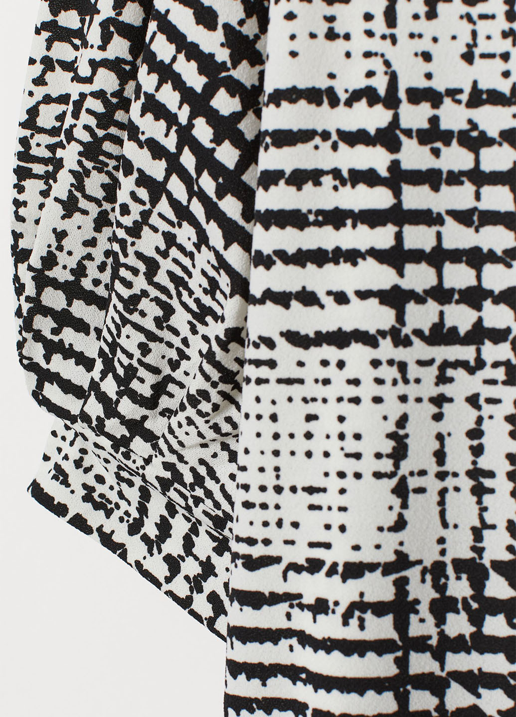 Чёрно-белую блуза H&M