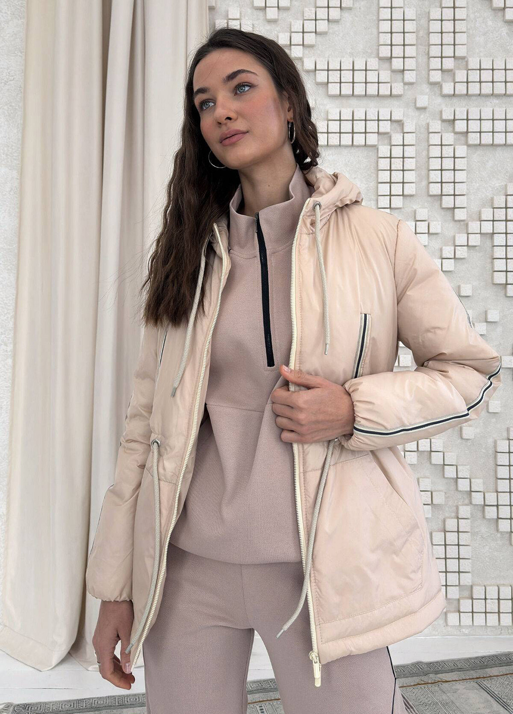 Пудрова демісезонна куртка No Brand