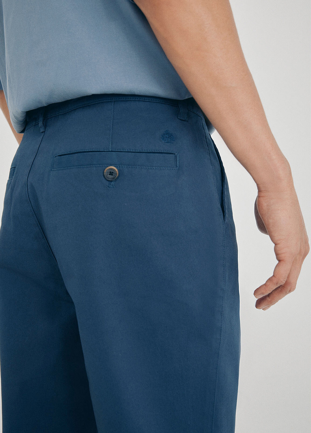 Синие кэжуал демисезонные чиносы брюки Springfield