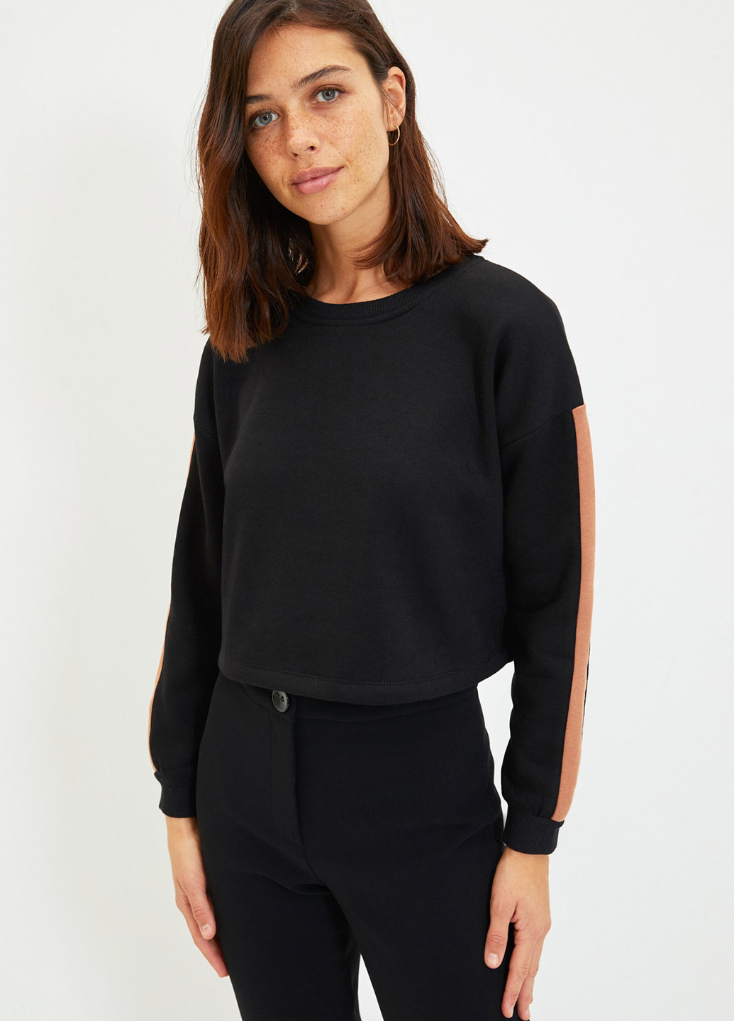 Черный свитшот Trendyol однотонный лампасы (251368035)