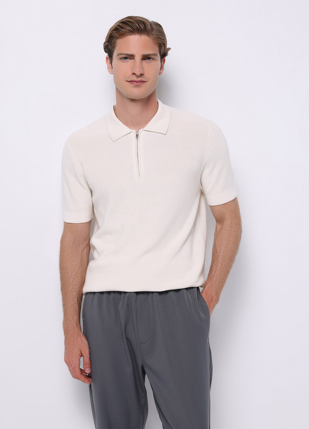 Белый летний свитер Colin's