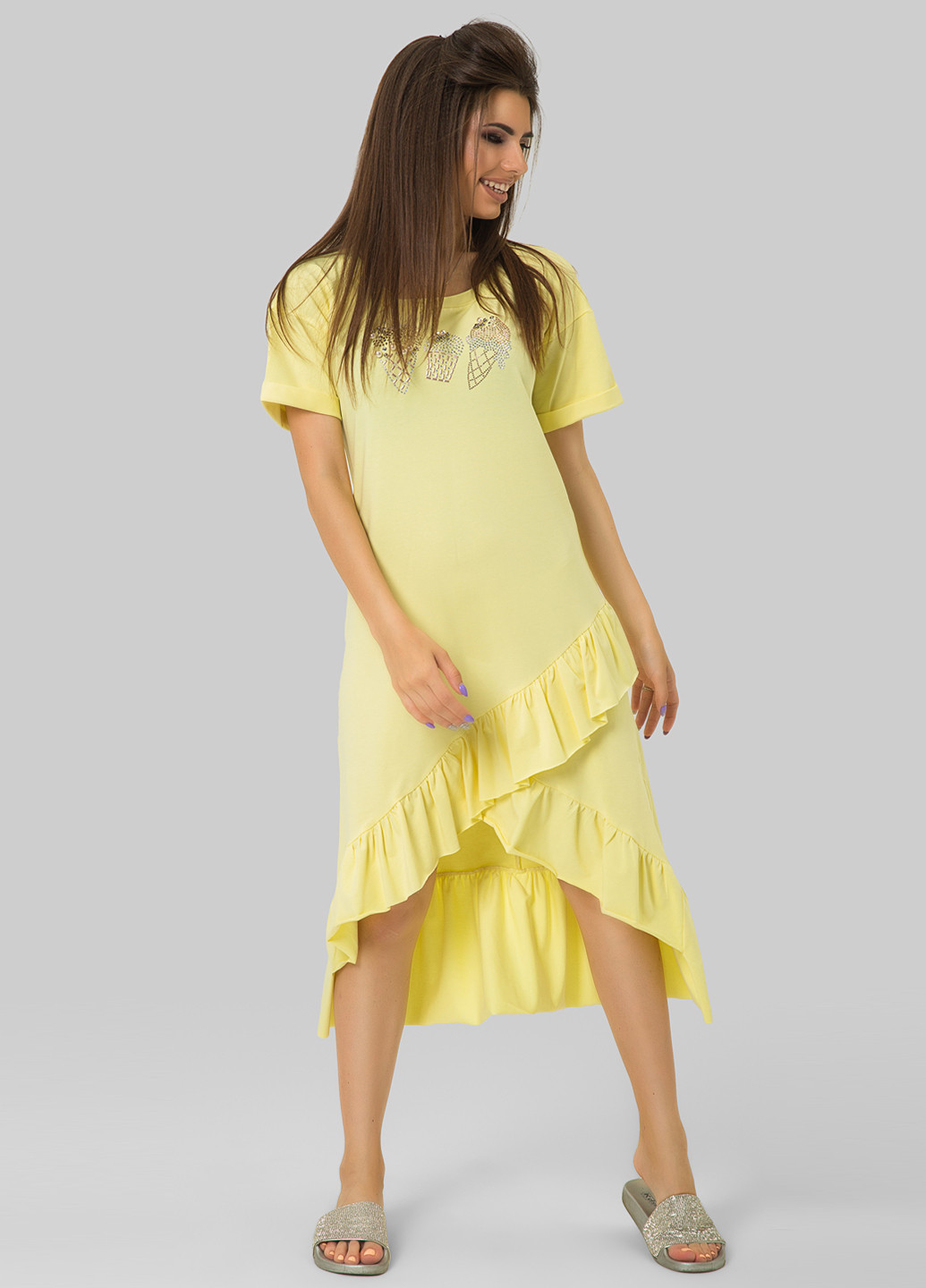 Желтое деловое платье короткое Azuri однотонное
