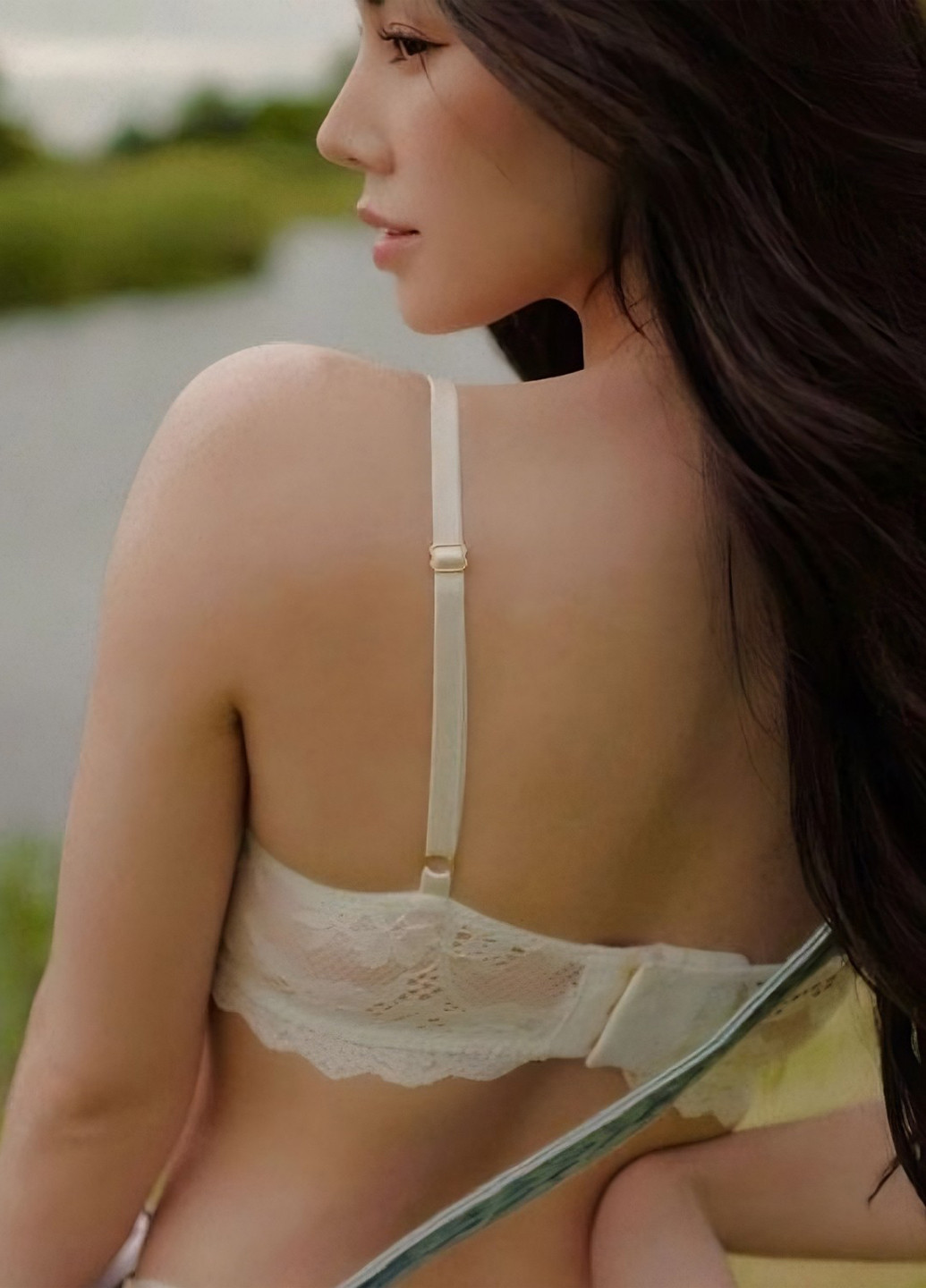 Молочный демисезонный комплект (бюстгальтер, трусики) Victoria's Secret