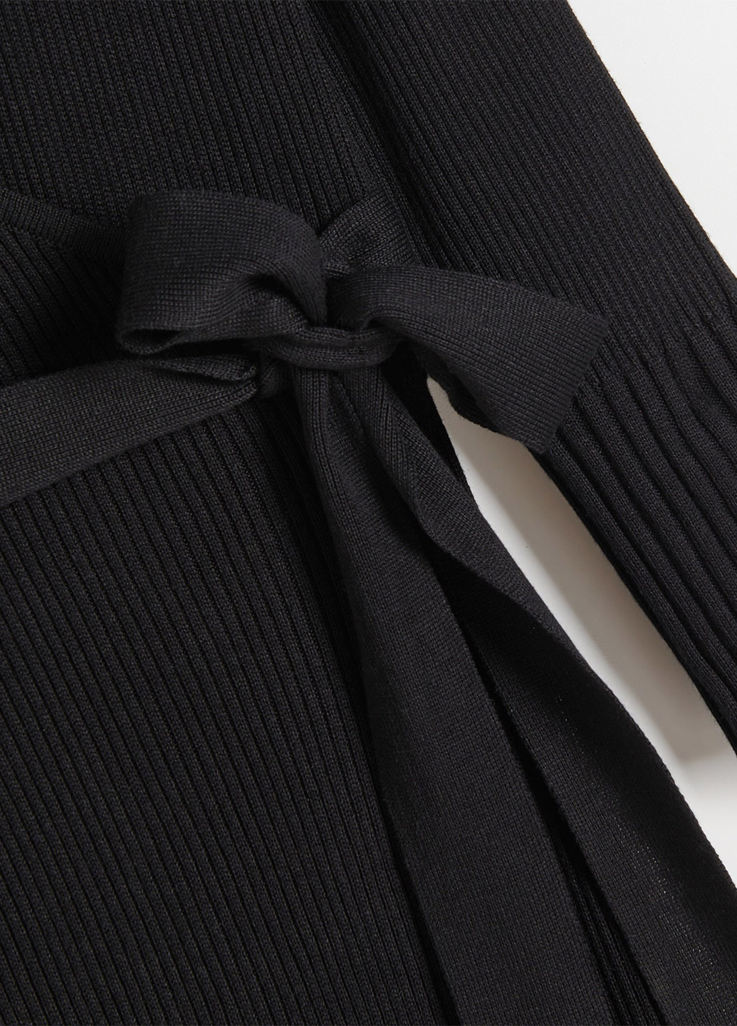 Черное кэжуал платье для беременных на запах Reserved однотонное