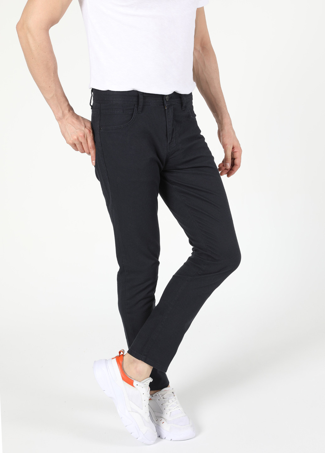 Черные джинсовые демисезонные зауженные, укороченные брюки Colin's