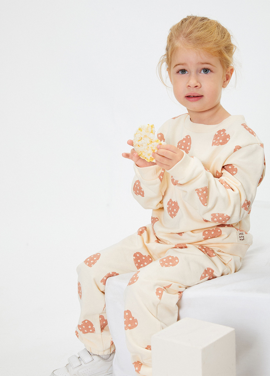 KOTON світшот сердечка бежевий кежуал трикотаж, бавовна