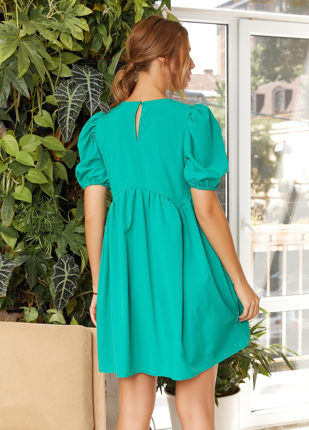 Зеленое кэжуал платья ISSA PLUS однотонное