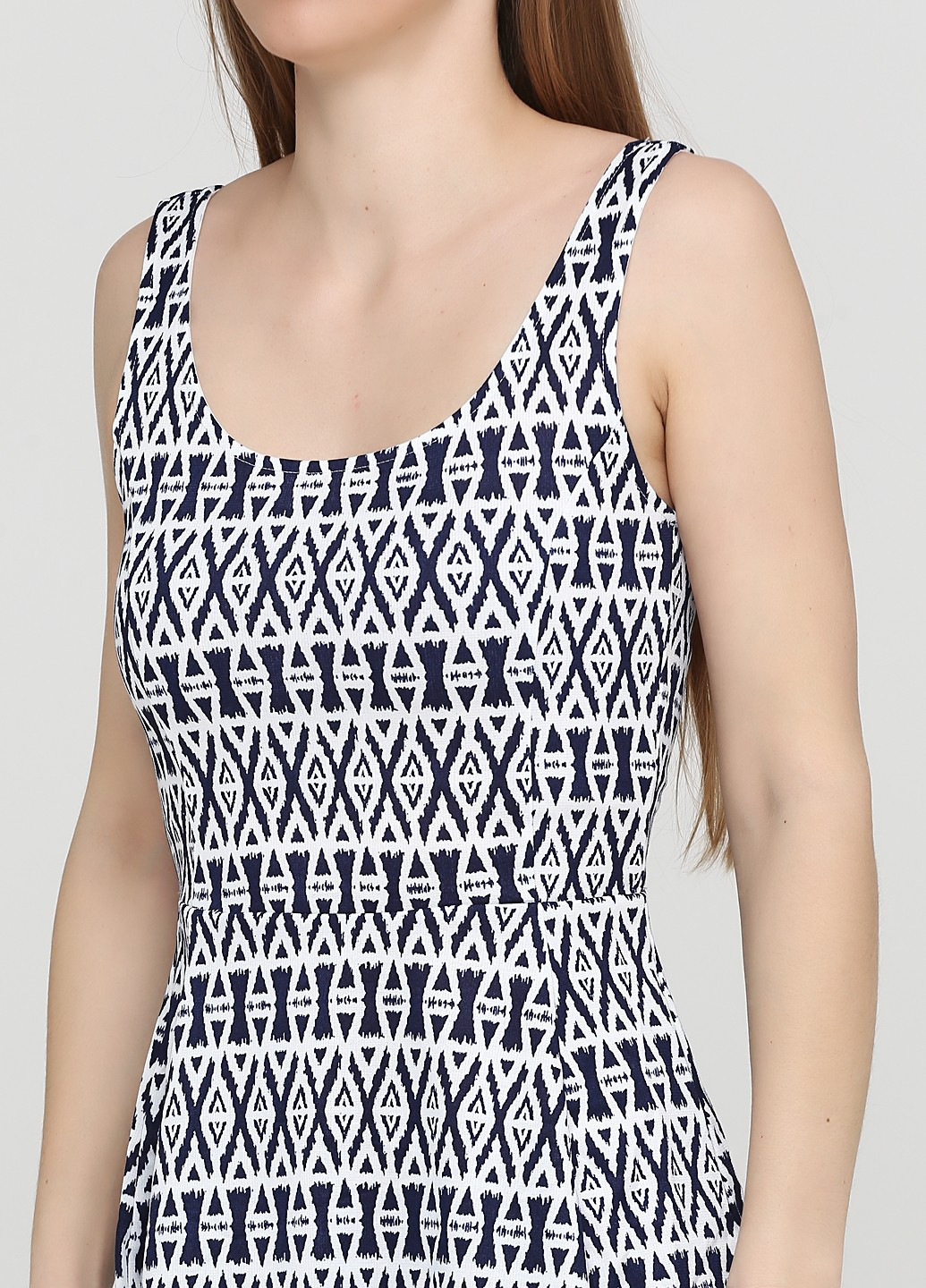 Белое кэжуал платье H&M однотонное