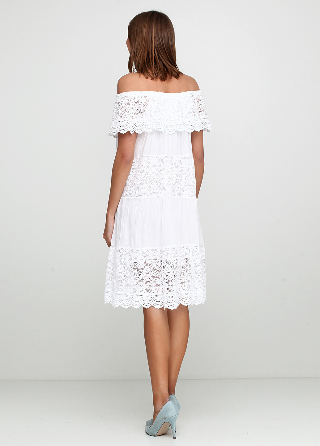 Белое кэжуал платье Saxx фактурное