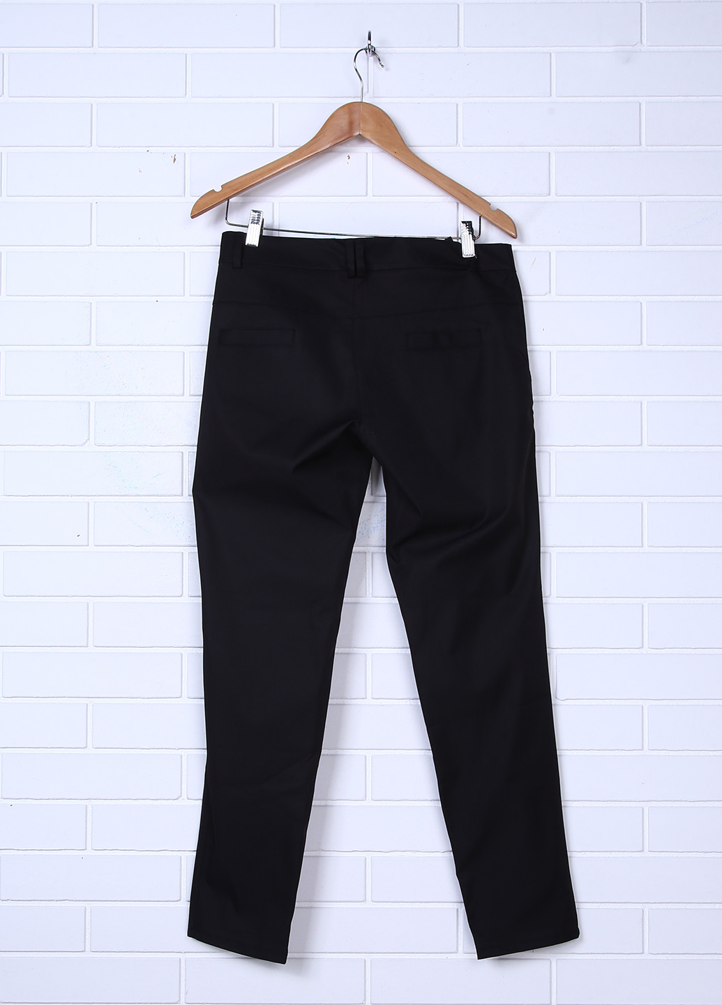 Черные кэжуал демисезонные зауженные брюки Daori