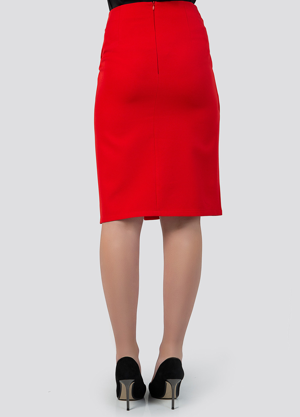 Красная офисная однотонная юбка Azuri на запах