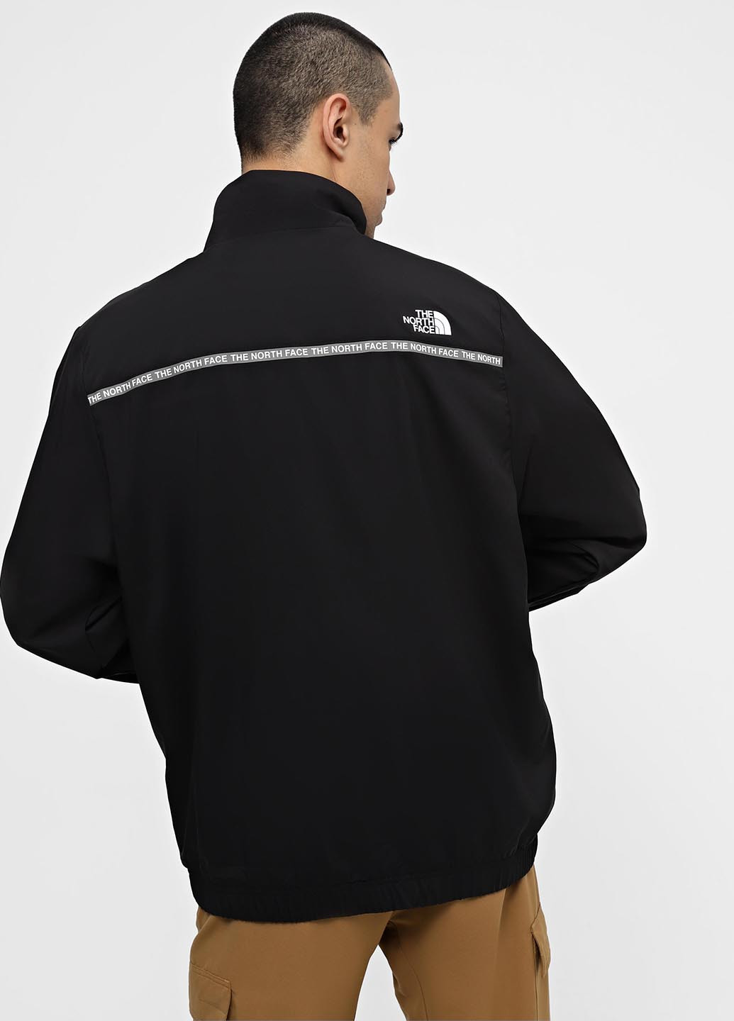 Чорна демісезонна вітровка The North Face