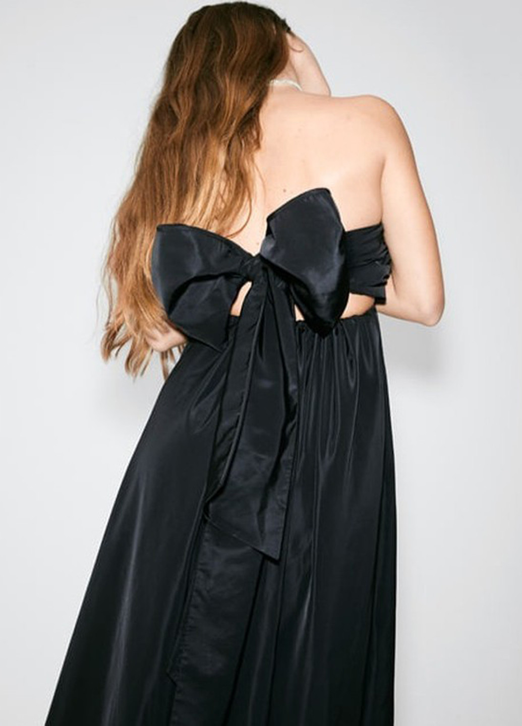 Чорна вечірня сукня з відкритими плечима, з відкритою спиною Monki однотонна