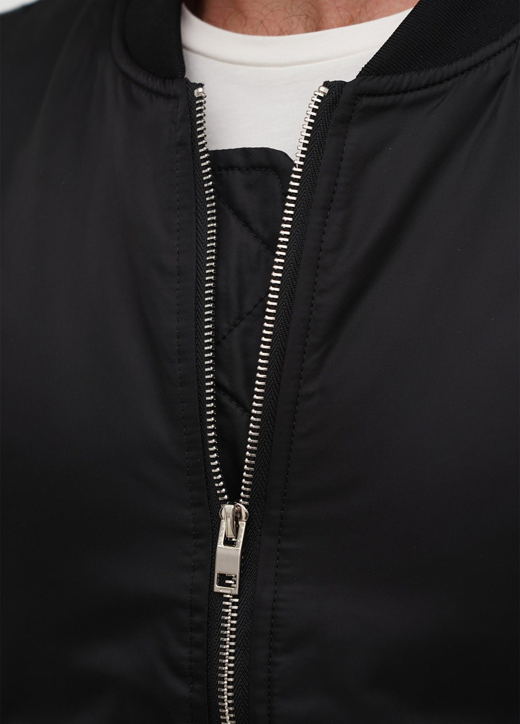 Чорна демісезонна куртка Trend Collection