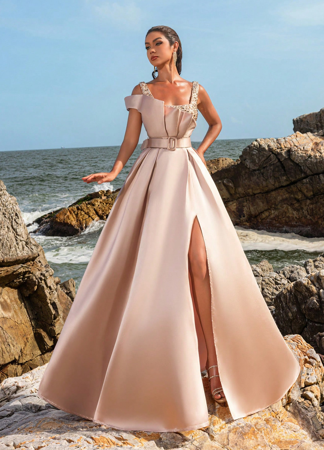 Кремова вечірня сукня з спідницею-сонце SHEIN однотонна