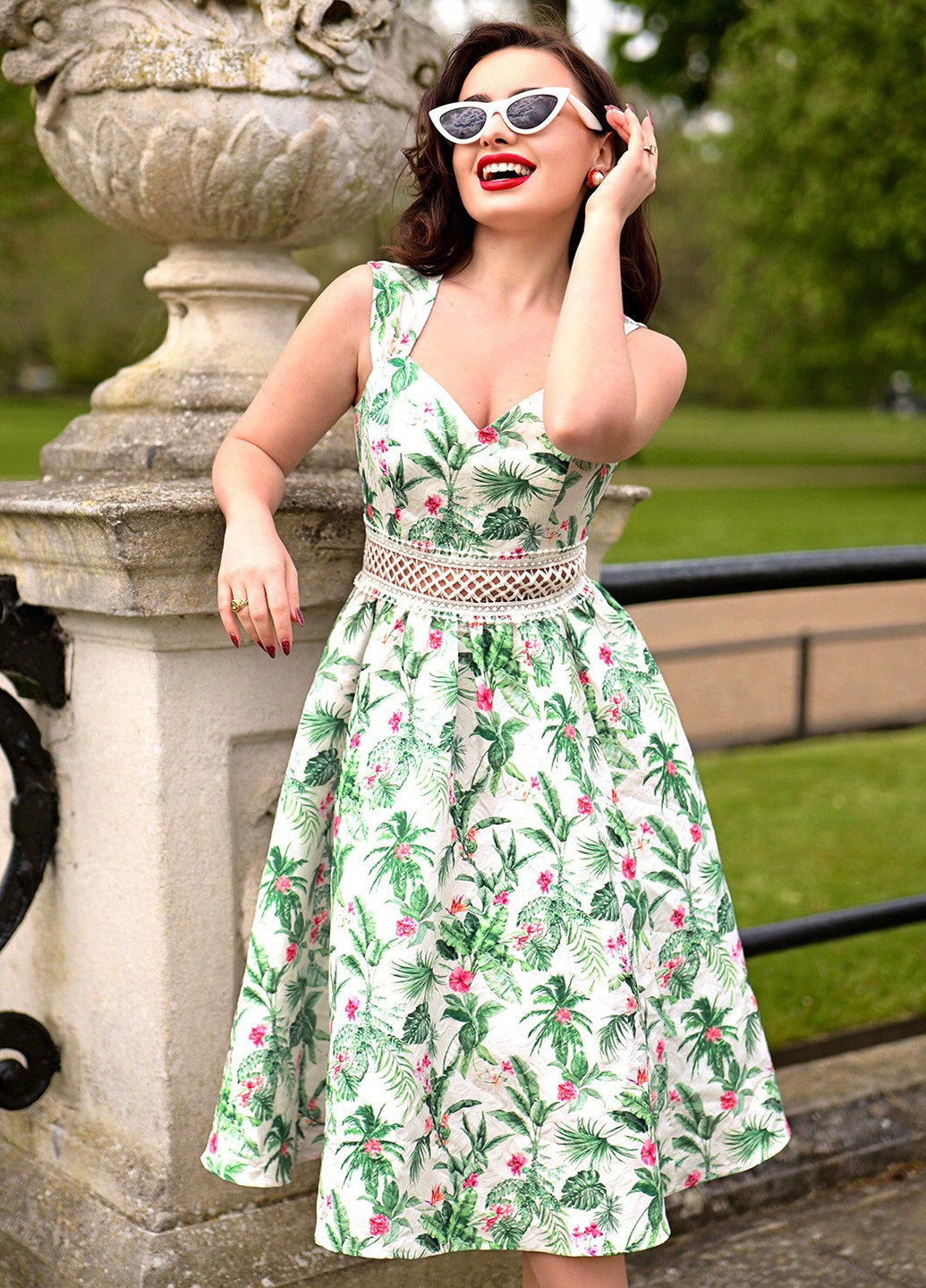 Молочное кэжуал, праздничный платье с юбкой-солнце SHEIN с цветочным принтом