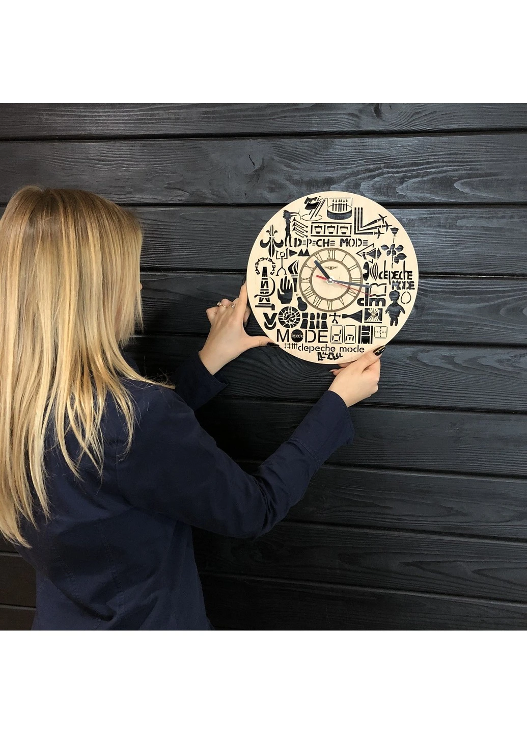 Оригинальные настенные часы из дерева «Depeche Mode» 7Arts (253567097)