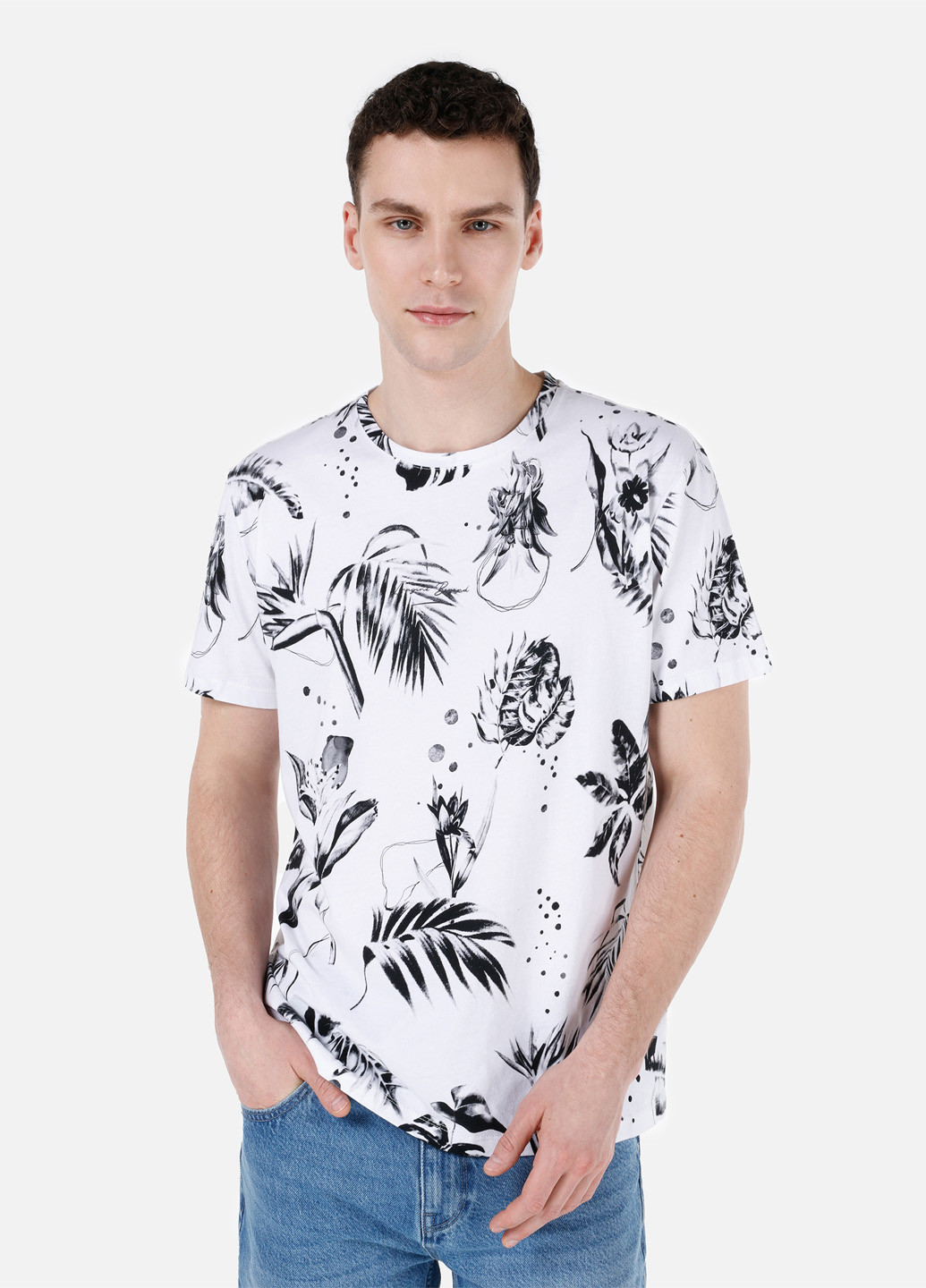 Біла футболка Colin's