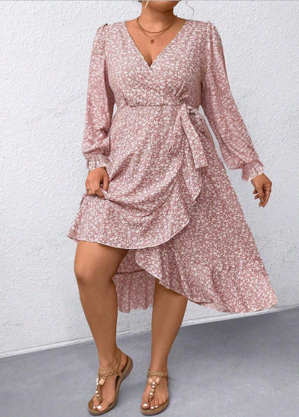 Розовое кэжуал платье на запах, клеш SHEIN с цветочным принтом