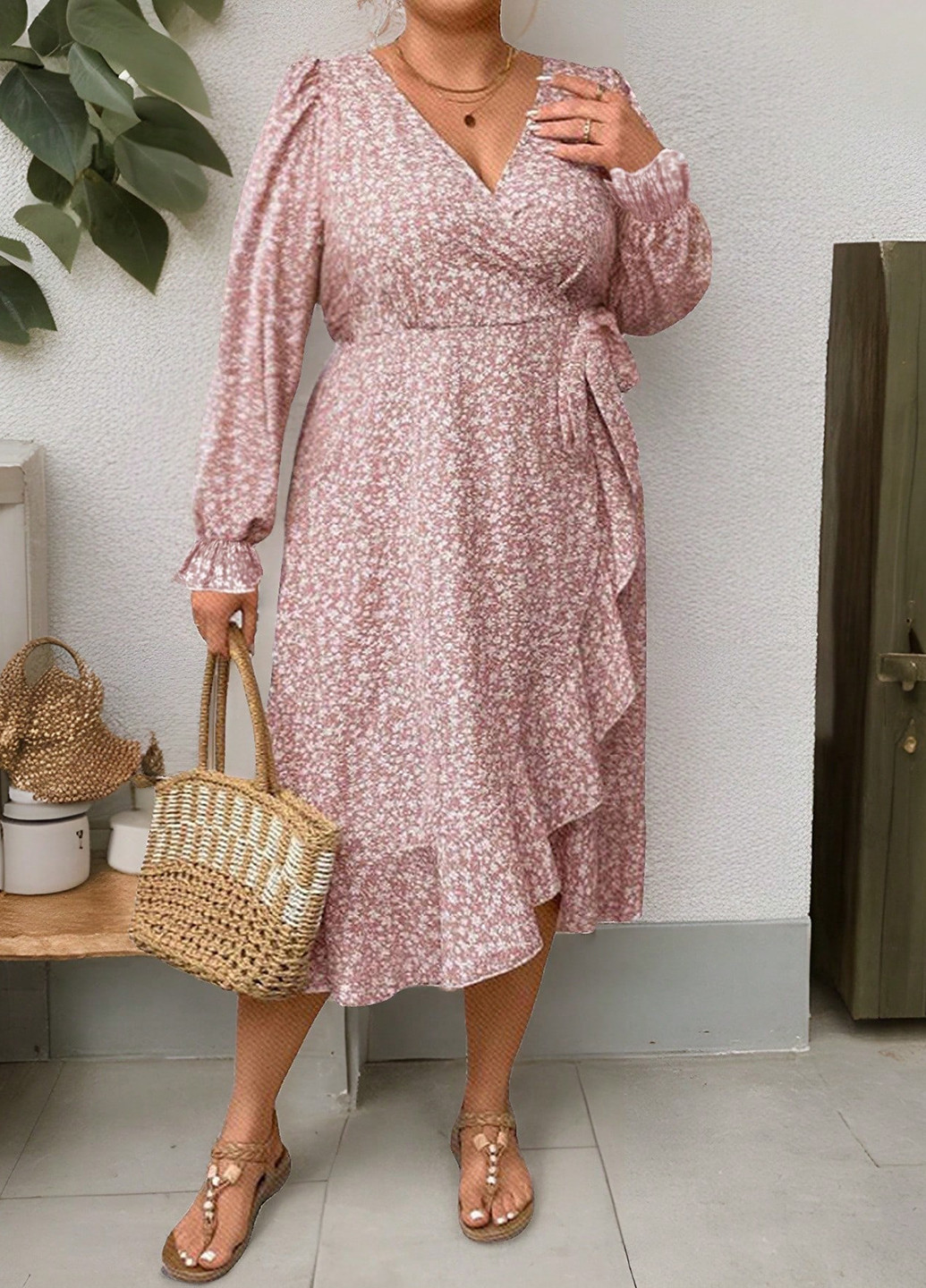 Розовое кэжуал платье на запах, клеш SHEIN с цветочным принтом