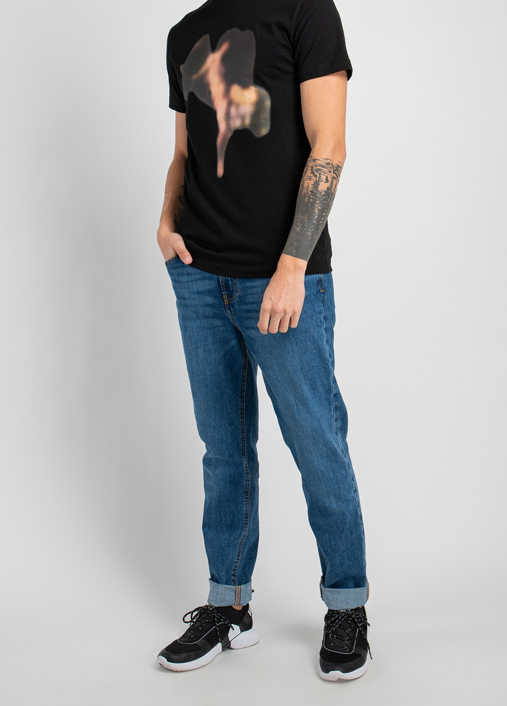 Черная черная футболка с принтом Off-White