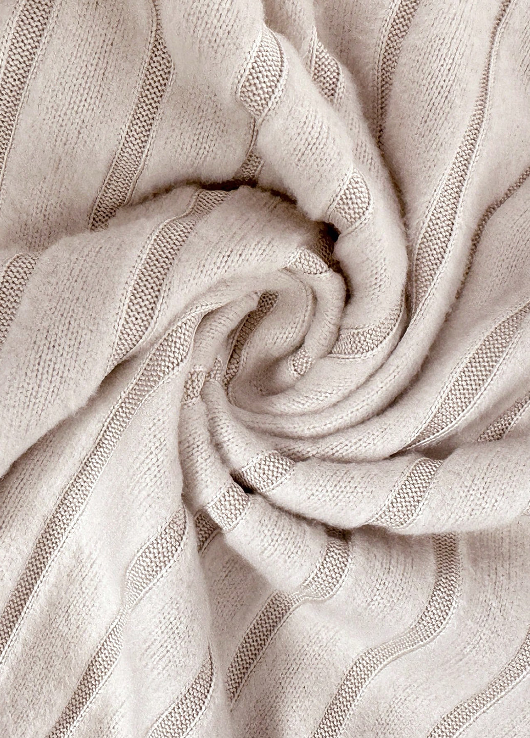 Кремовый демисезонный пуловер пуловер SHEIN