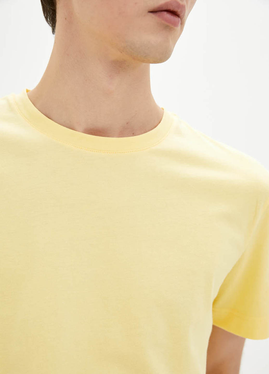 Желтая футболка Promin.