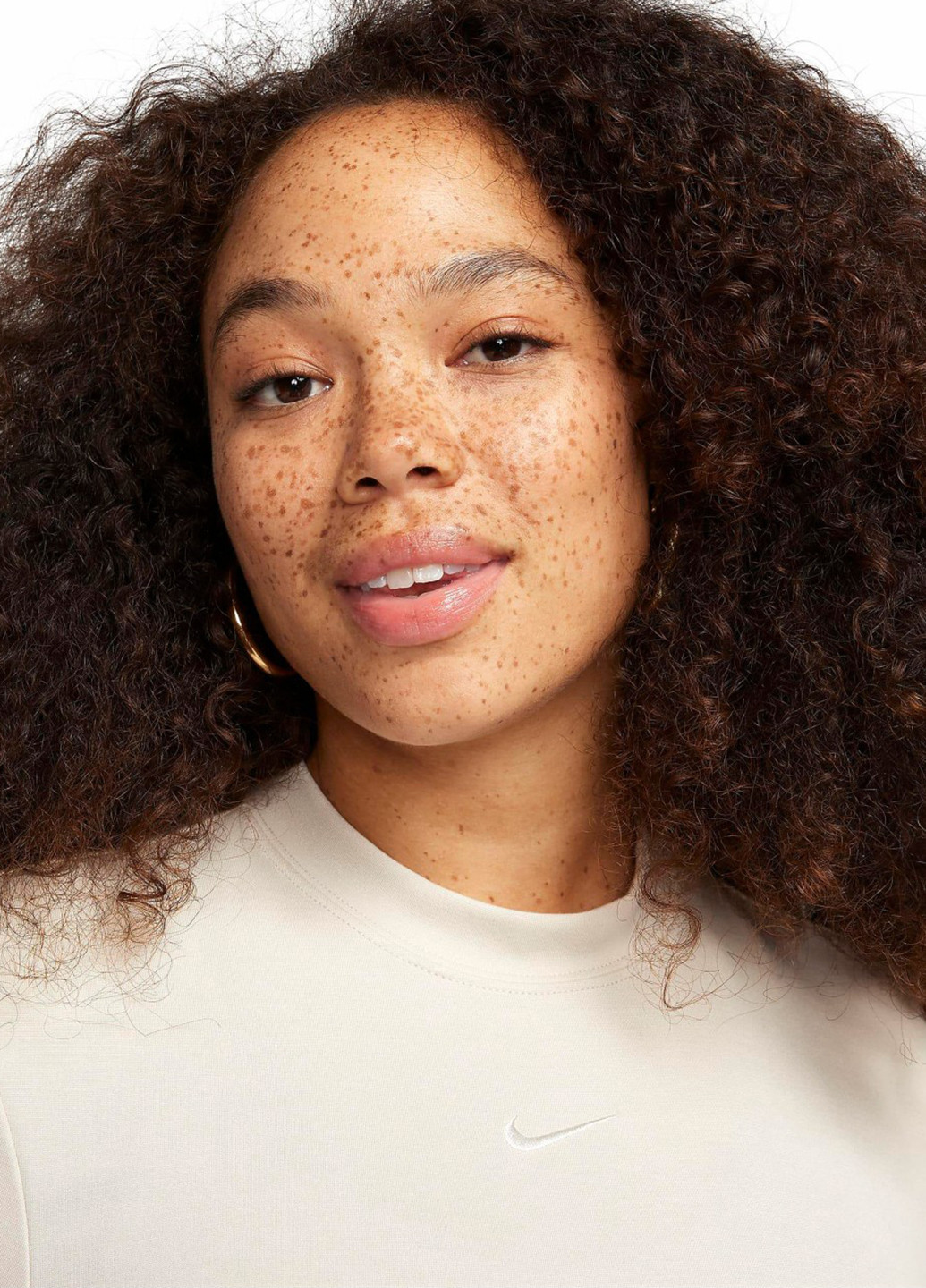 Бежевое кэжуал платье платье-водолазка Nike однотонное