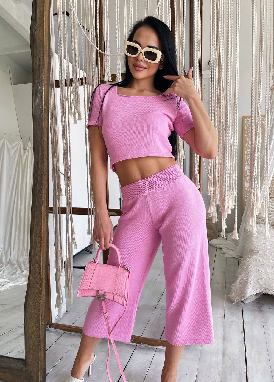 Женский прогулочный костюм с футболкой и кюлотами розового цвета р.42/46 373590 New Trend (255196727)