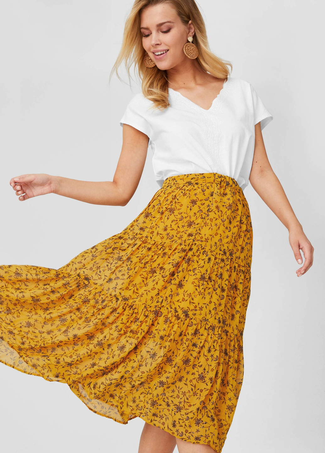 Желтая цветочной расцветки юбка C&A