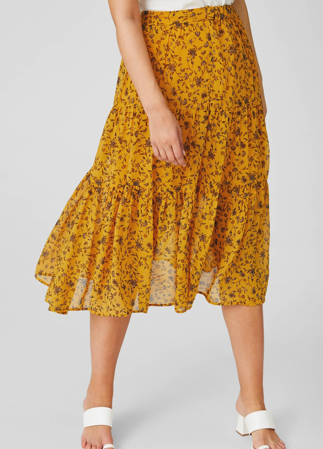 Желтая цветочной расцветки юбка C&A