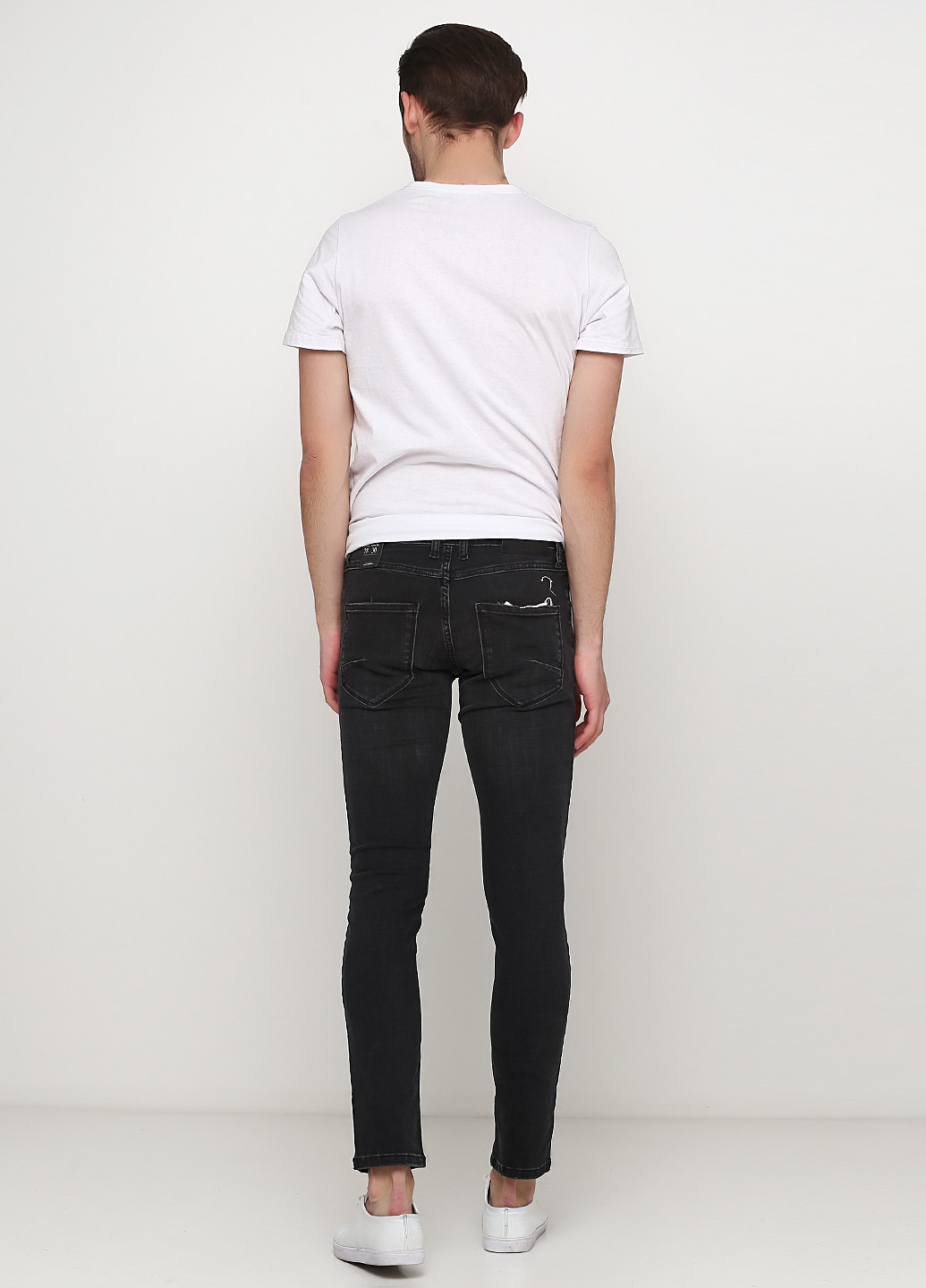 Черные демисезонные слим джинсы Solid