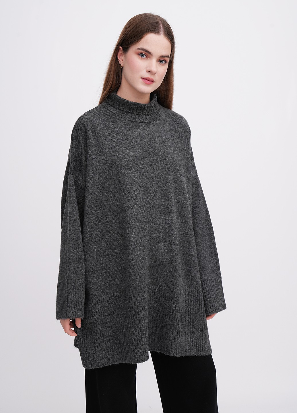 Темно-серый зимний свитер EQUILIBRI