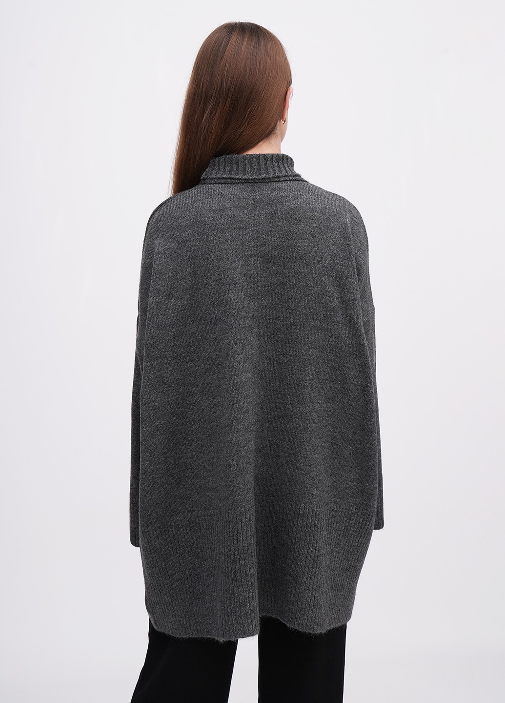 Темно-серый зимний свитер EQUILIBRI