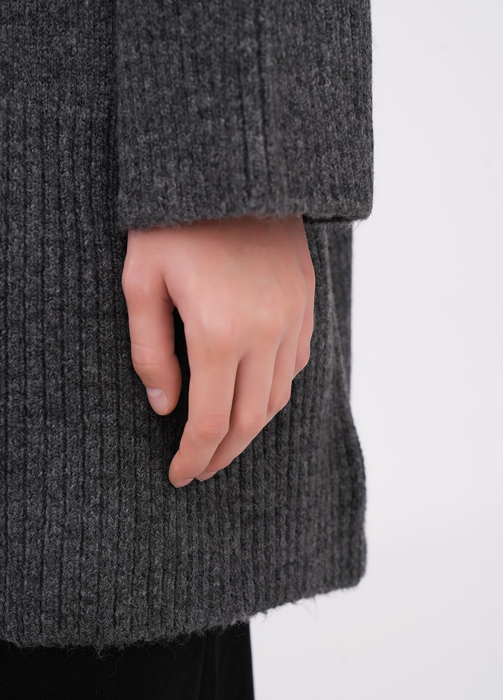 Темно-серый зимний свитер EQUILIBRI