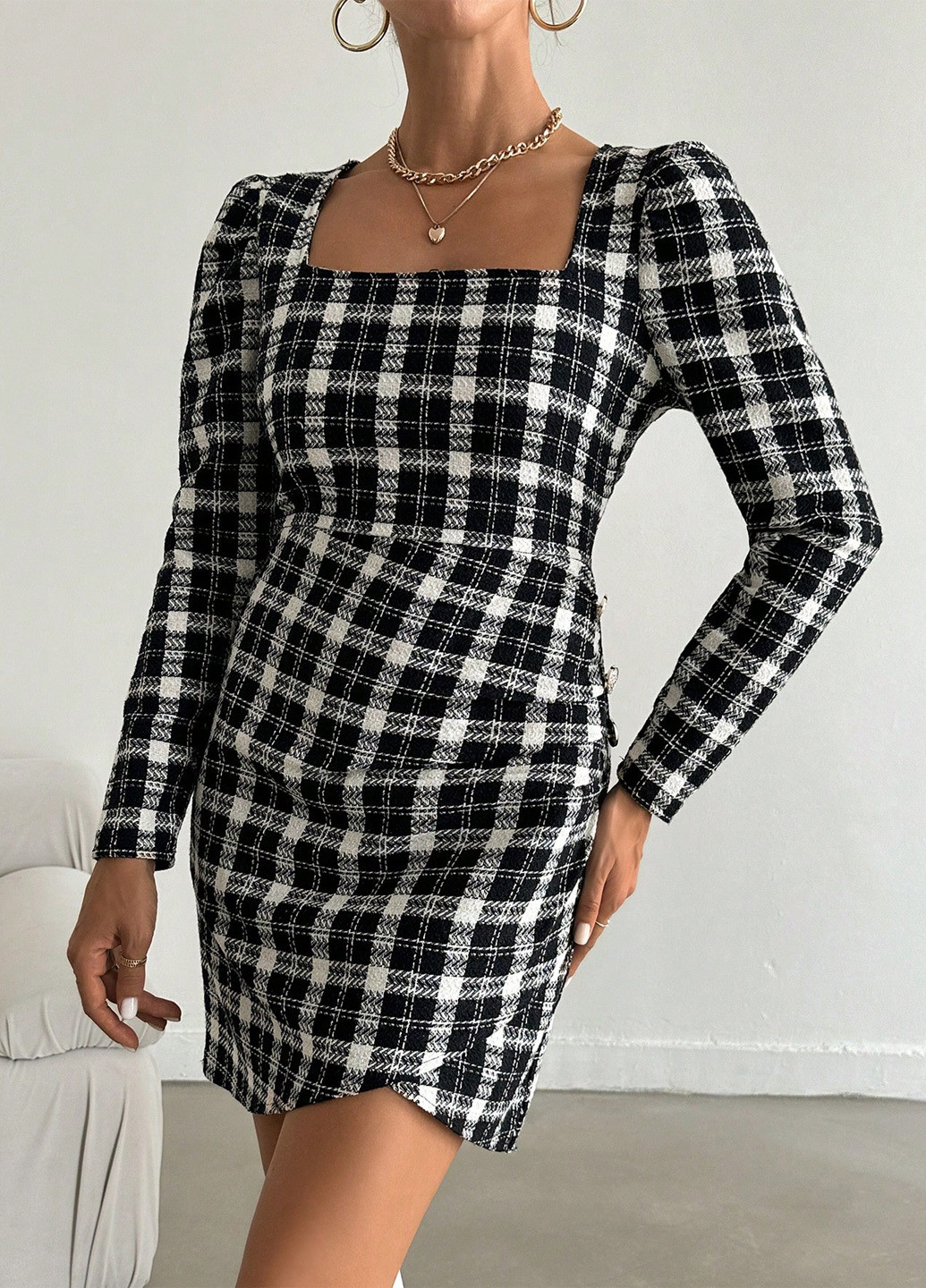 Чорно-білий кежуал, ділова сукня на запах SHEIN в клітинку