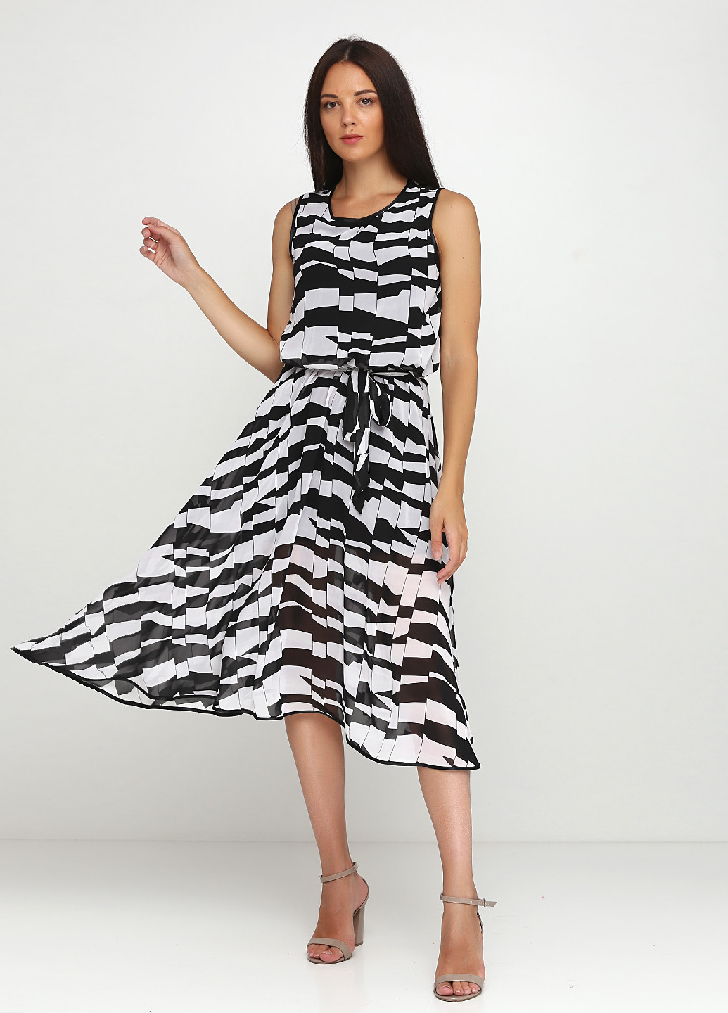Чорно-білий кежуал сукня з відкритими плечима ANVI з геометричним візерунком